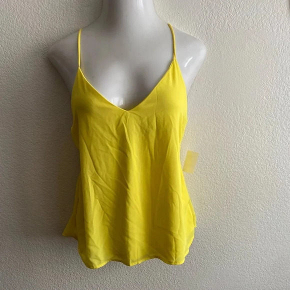🆕Charlotte Russe Yellow Back Tie Top M🆕 - Picture 2 of 11